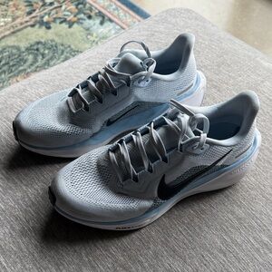 Nike Women’s Baby Blue Running Shoes